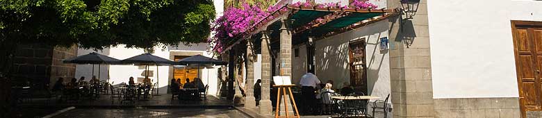 Petits caf&eacute;s sur la Plaza de Los Llanos - parfait pour s'attarder un peu...